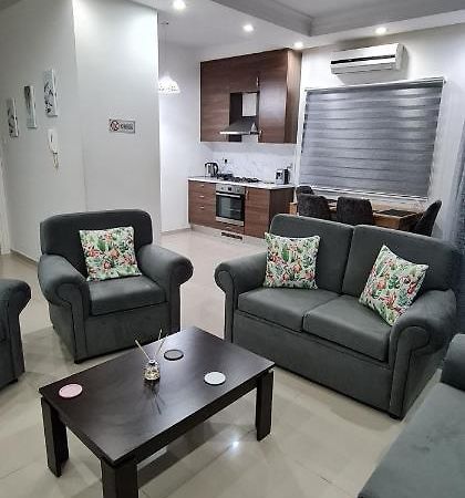 Oytam Apt Nicosia Esterno foto