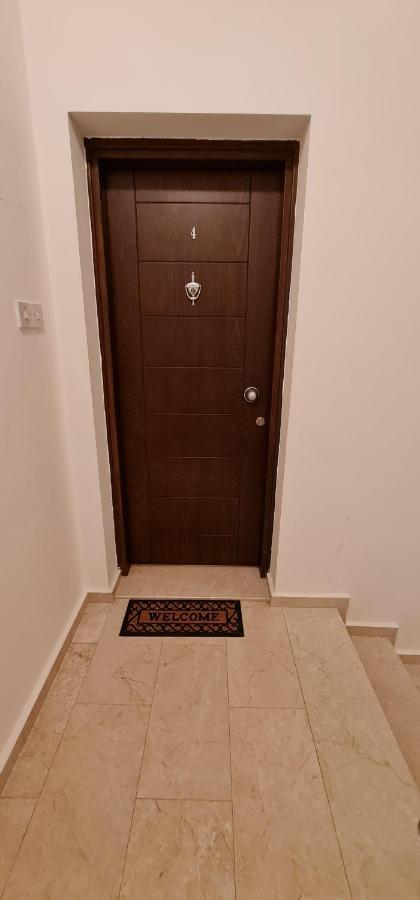 Oytam Apt Nicosia Esterno foto