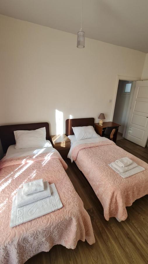 Oytam Apt Nicosia Esterno foto